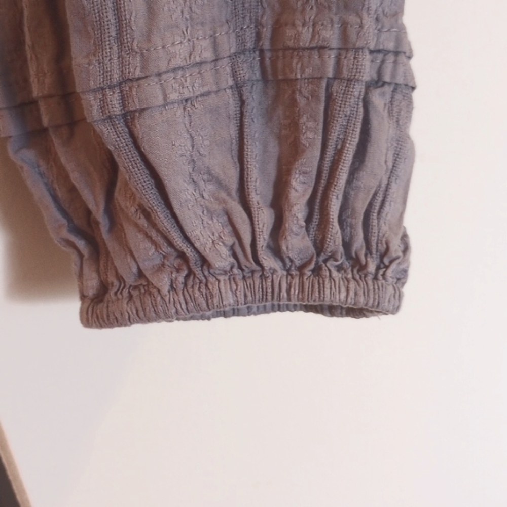 Universal Thread Size S Crop Top - image 4